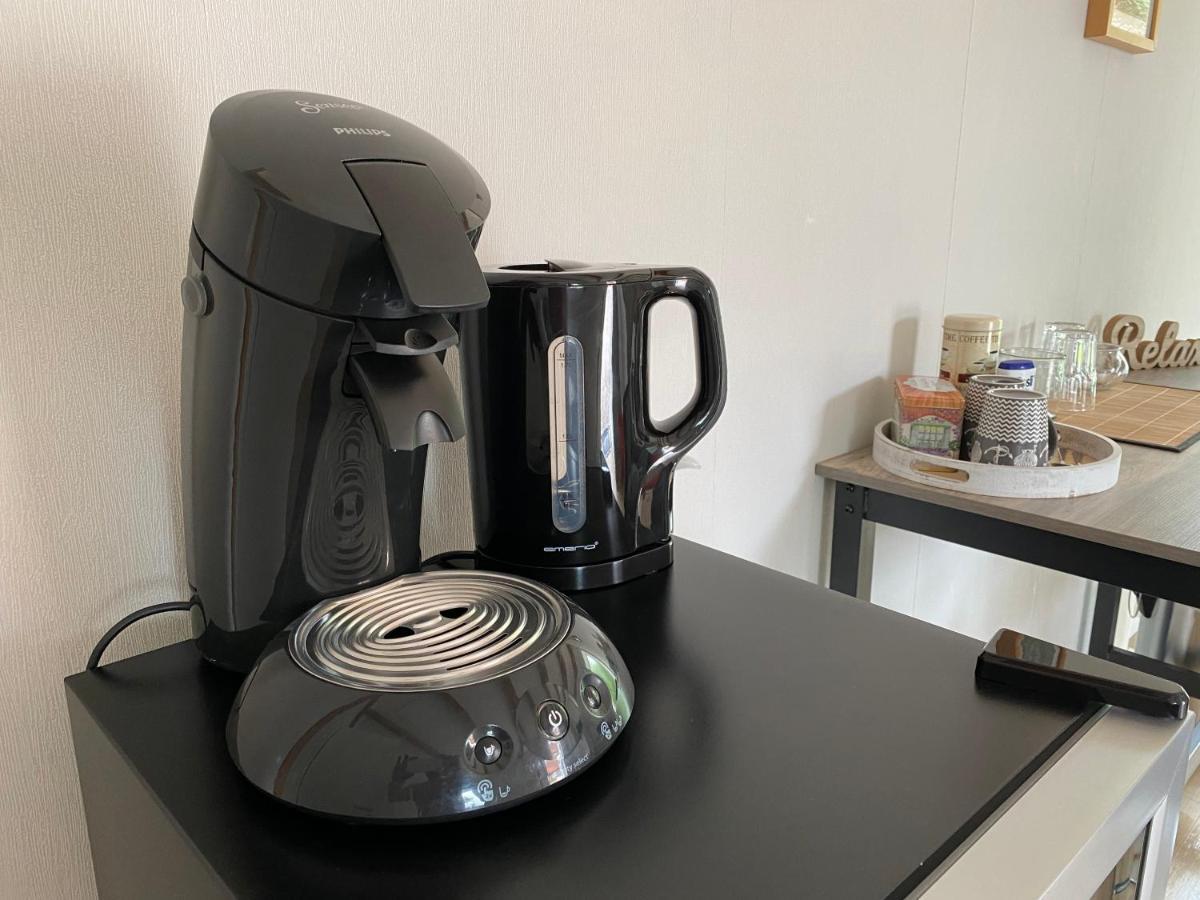 Grosses Doppelzimmer Mit Eigenem Bad Und Kuehlschrank, Frisch Saniert Friedrichskoog Luaran gambar