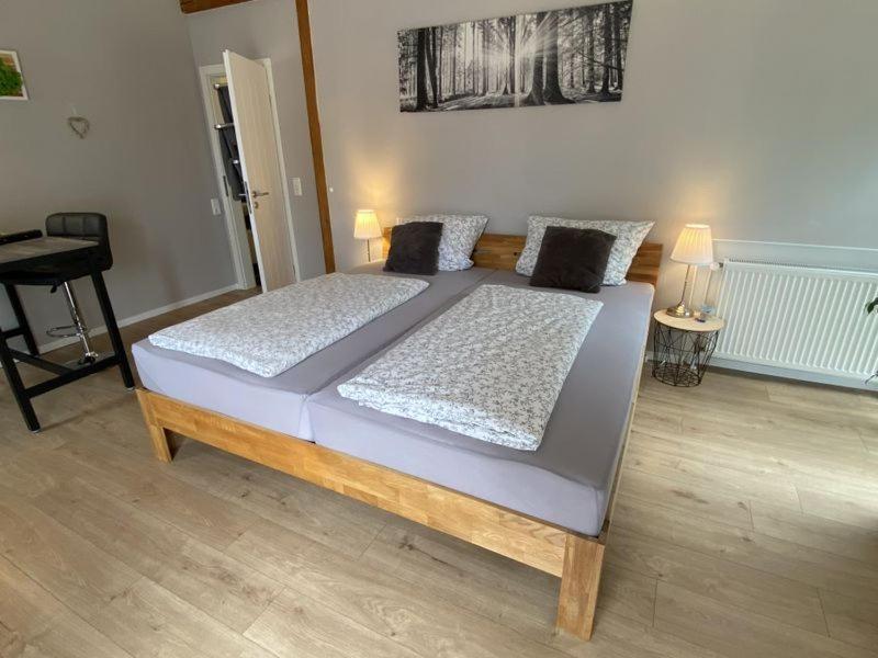 Grosses Doppelzimmer Mit Eigenem Bad Und Kuehlschrank, Frisch Saniert Friedrichskoog Luaran gambar