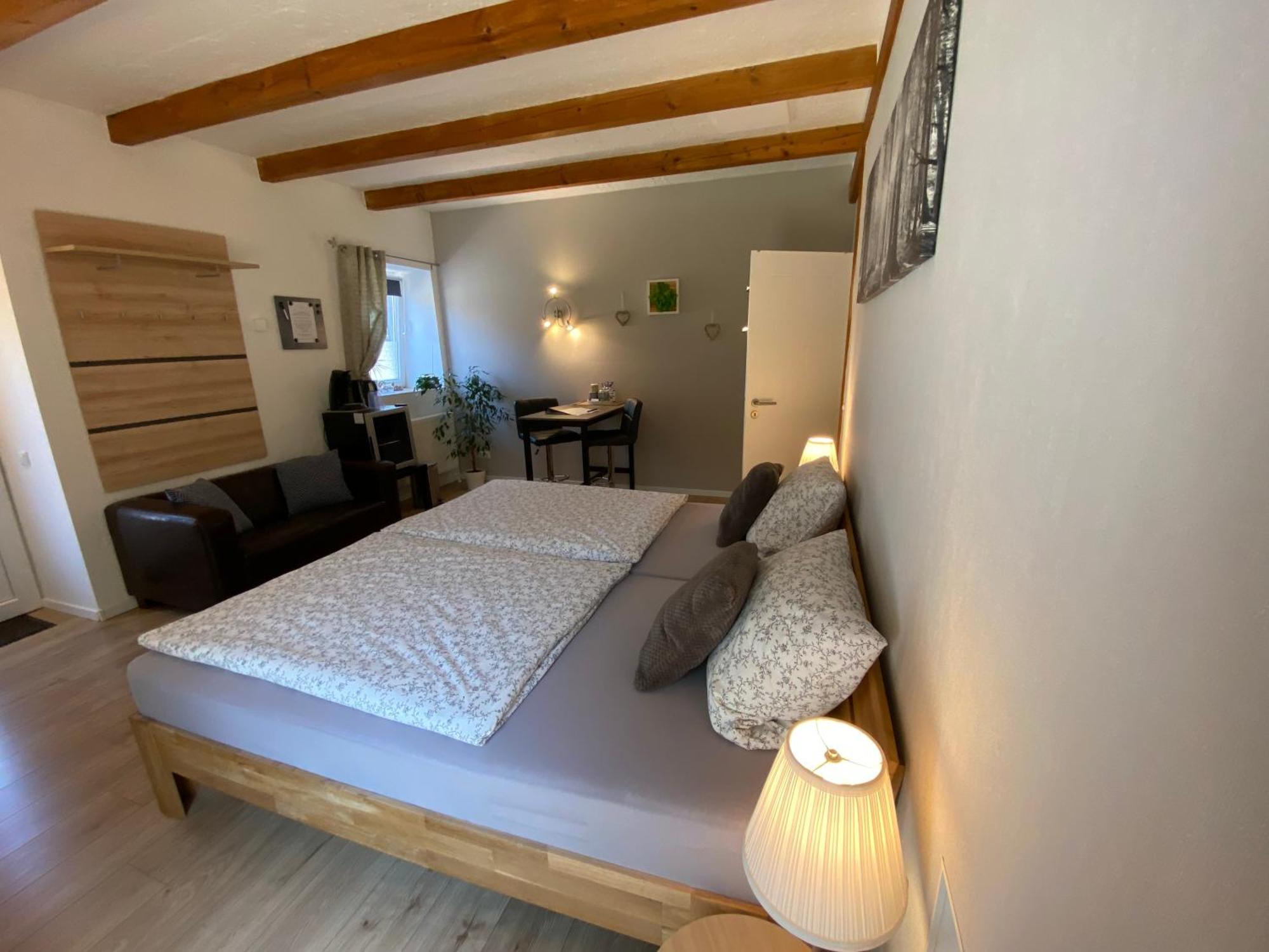 Grosses Doppelzimmer Mit Eigenem Bad Und Kuehlschrank, Frisch Saniert Friedrichskoog Luaran gambar