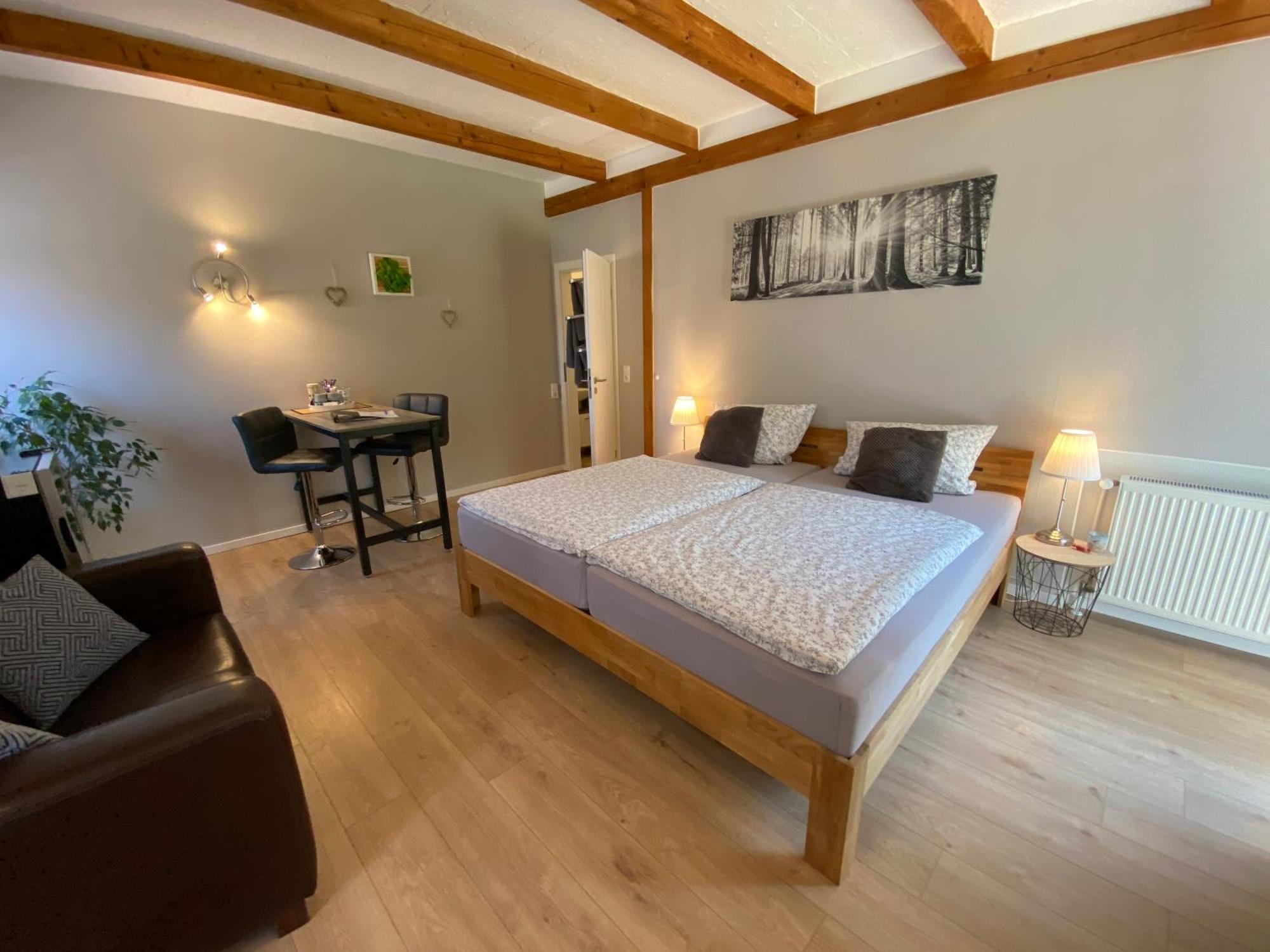 Grosses Doppelzimmer Mit Eigenem Bad Und Kuehlschrank, Frisch Saniert Friedrichskoog Luaran gambar