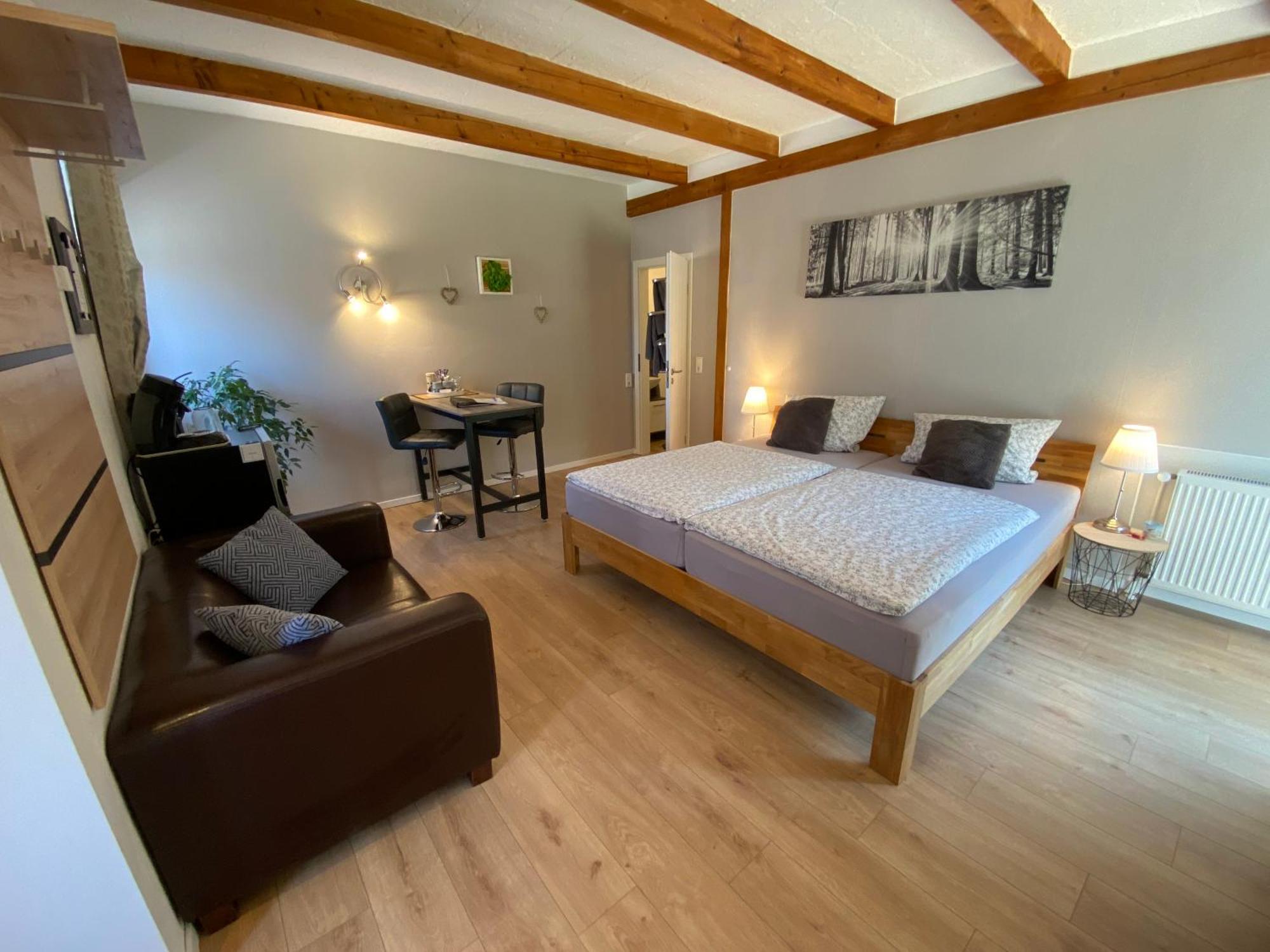 Grosses Doppelzimmer Mit Eigenem Bad Und Kuehlschrank, Frisch Saniert Friedrichskoog Luaran gambar